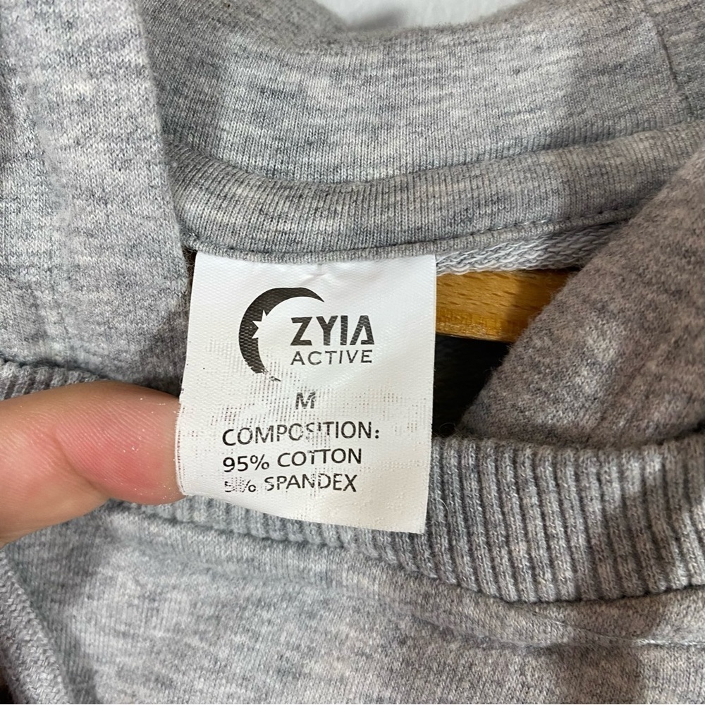 Zyia Active Grey Quilted Boxy Hoodie - Picture 5 of 5